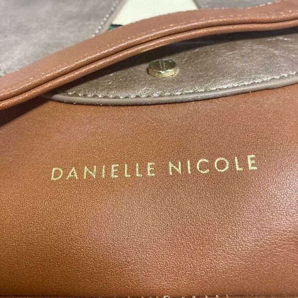 DANIELLE NICOLE Disney‎ Parks Tinkerbell Convertible Backpack Handbag Brown - Picture 7 of 12